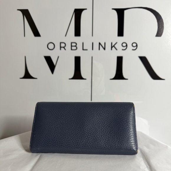 Gucci Women Leather, Long Wallet, Authentic - Picture 2 of 8